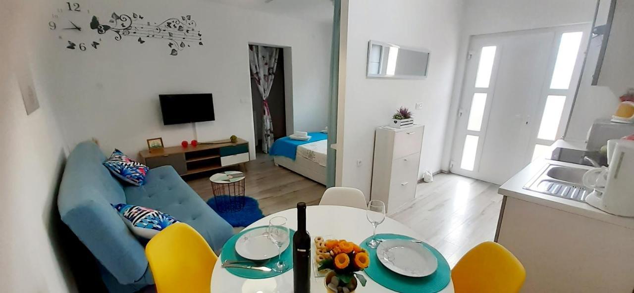 Kavran Lennida Studio Apartman With Free Parking מראה חיצוני תמונה