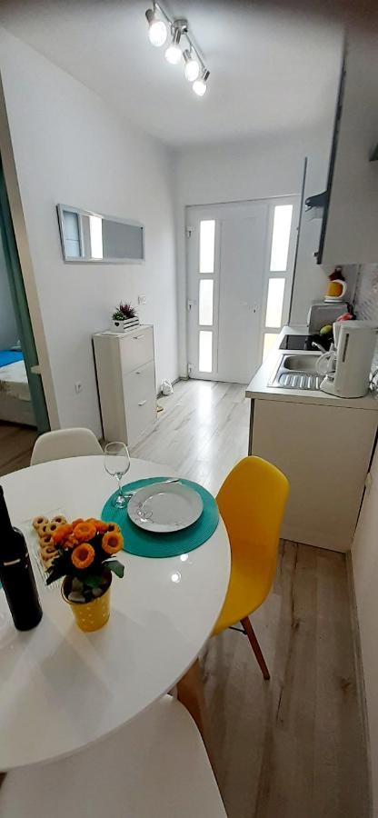 Kavran Lennida Studio Apartman With Free Parking מראה חיצוני תמונה